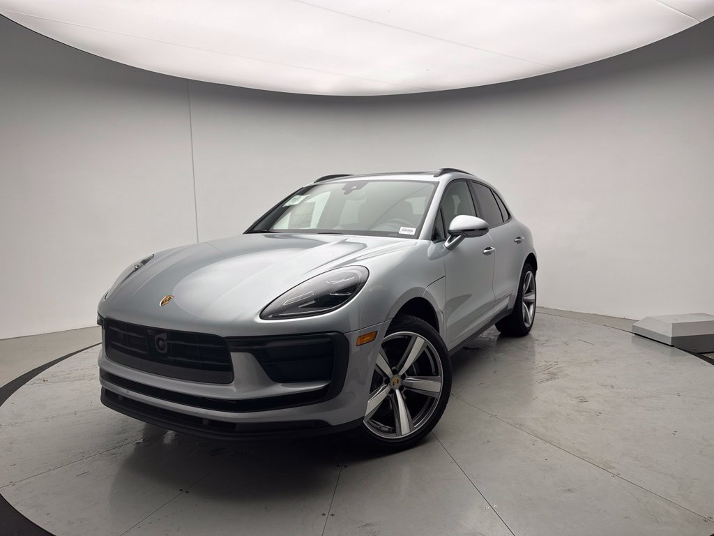 Used 2026 Porsche Macan AWD/4WD image 1
