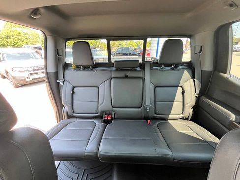 Used 2022 Chevrolet Silverado 1500 RST w/ Convenience Package II AWD/4WD image 14