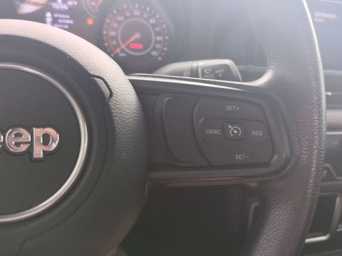 Used 2024 Jeep Gladiator Sport AWD/4WD image 29
