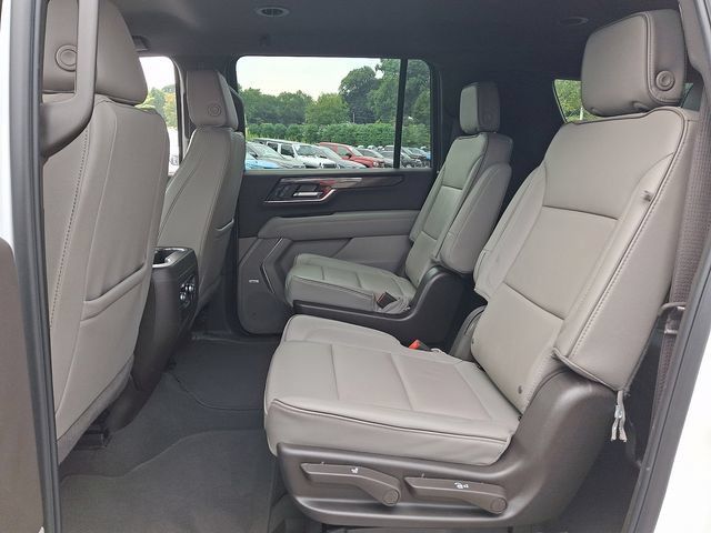 Used 2026 GMC Yukon XL Elevation AWD/4WD image 17