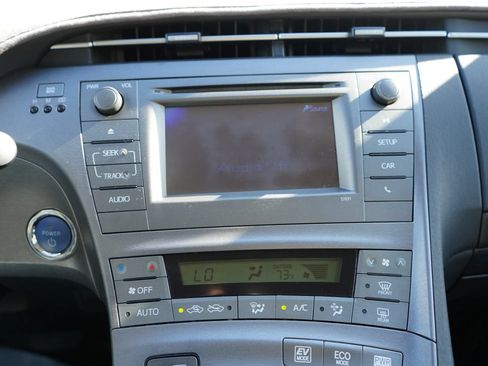 Used 2014 Toyota Prius Two FWD image 11