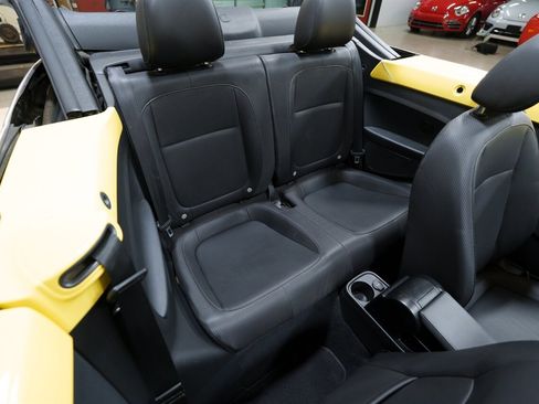 Used 2013 Volkswagen Beetle 2.5 image 20