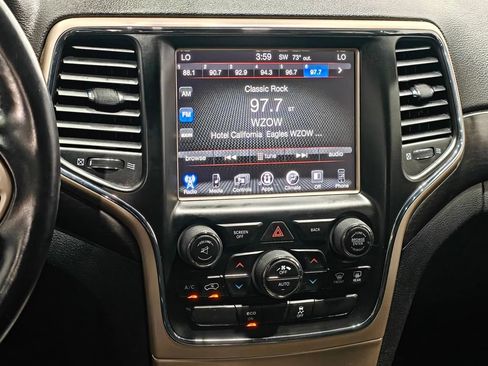 Used 2014 Jeep Grand Cherokee Laredo w/ 18" Wheel & 8.4" Radio Group AWD/4WD image 6