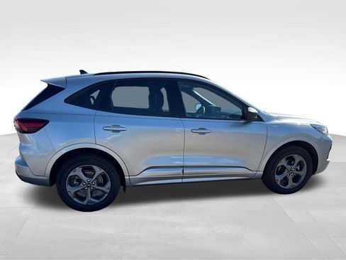 Used 2023 Ford Escape ST-Line w/ Tech Pack #1 AWD/4WD image 3