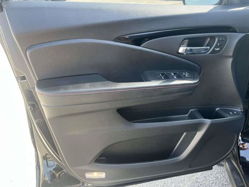 Used 2021 Honda Pilot Black Edition image 12