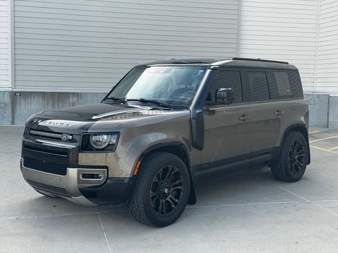 Used 2020 Land Rover Defender 110 X image 3