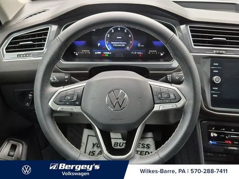 Certified 2024 Volkswagen Tiguan SE AWD/4WD image 16