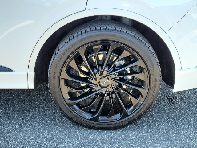 Used 2023 Lincoln Aviator Reserve w/ Equipment Group 201A AWD/4WD image 31