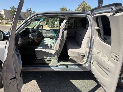 Used 2000 Toyota Tundra SR5 image 13