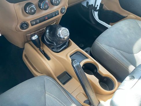 Used 2016 Jeep Wrangler Unlimited Sahara w/ Connectivity Group image 21