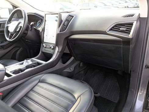 Used 2024 Ford Edge SEL w/ Convenience Package AWD/4WD image 6