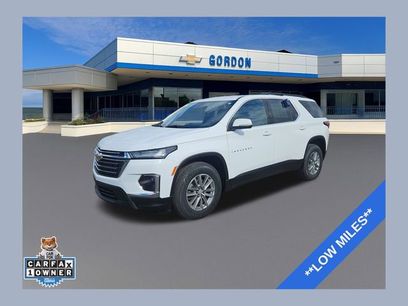 Used 2023 Chevrolet Traverse LT