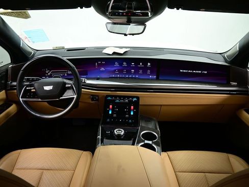 Used 2025 Cadillac Escalade IQ Sport 2 image 12