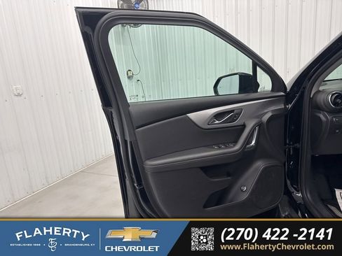 Used 2024 Chevrolet Blazer LT w/ Convenience Package image 9