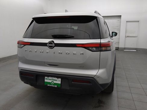 Used 2022 Nissan Pathfinder SV FWD image 7