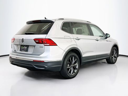 Used 2023 Volkswagen Tiguan SE image 9