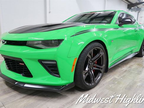 Used 2017 Chevrolet Camaro SS RWD image 14