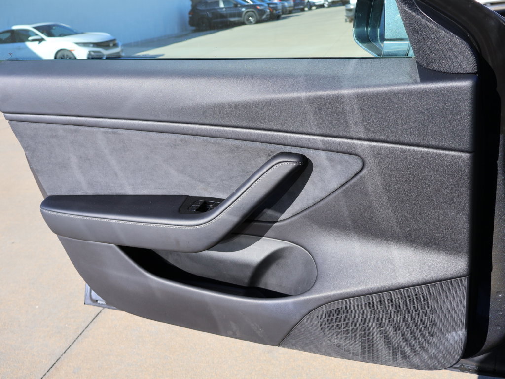 Used 2018 Tesla Model 3 RWD image 33