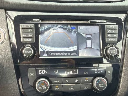 Used 2017 Nissan Rogue Sport SL FWD image 32