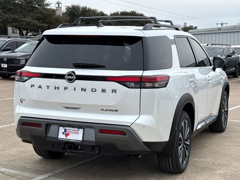New 2026 Nissan Pathfinder Platinum image 9