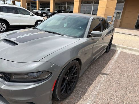 Used 2017 Dodge Charger R/T RWD image 1