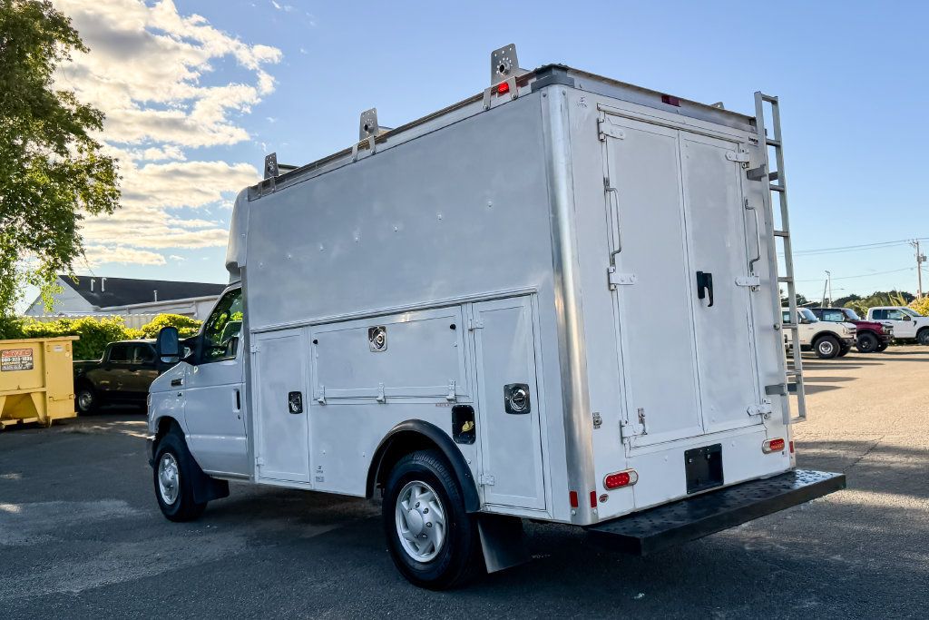 Certified 2017 Ford E-350 and Econoline 350 Super Duty w/ Power Windows & Locks Group RWD image 5