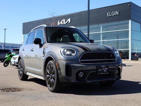 Used 2023 MINI Cooper Countryman S w/ Signature Upholstery Package image 1
