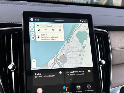 New 2026 Volvo XC90 B5 Plus w/ Protection Package image 19