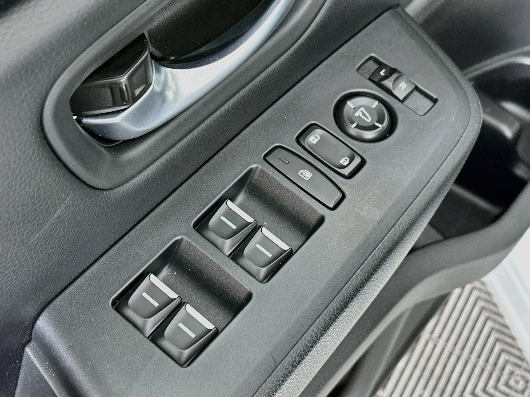 Certified 2025 Honda Pilot EX-L image 17