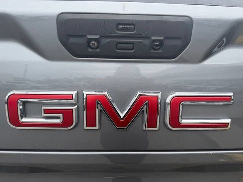 Used 2021 GMC Sierra 1500 AT4 w/ AT4 Preferred Package AWD/4WD image 18