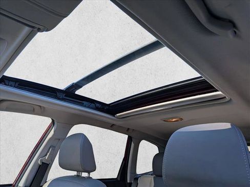 Used 2017 Subaru Forester 2.5i Limited image 16