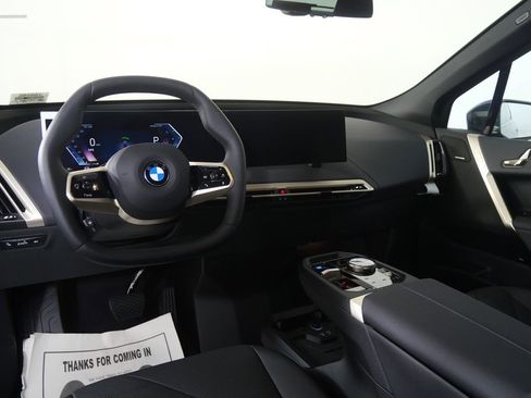 New 2026 BMW iX xDrive60 image 18