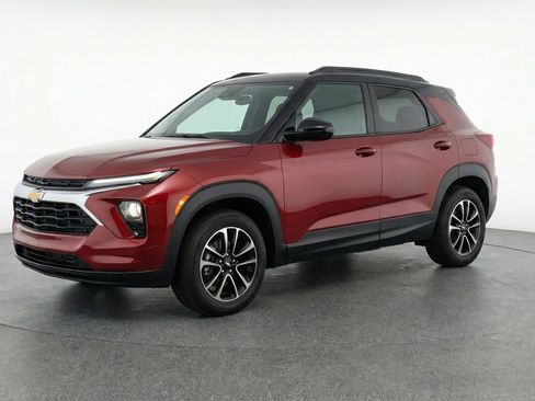 Used 2025 Chevrolet TrailBlazer LT FWD image 3