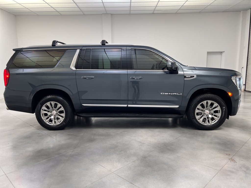 Used 2021 GMC Yukon XL Denali AWD/4WD image 10
