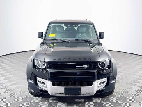 Used 2025 Land Rover Defender 110 S image 2