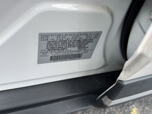 Used 2020 Nissan Kicks SR w/ SR Premium Package image 36