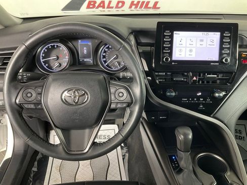 Used 2023 Toyota Camry SE image 13