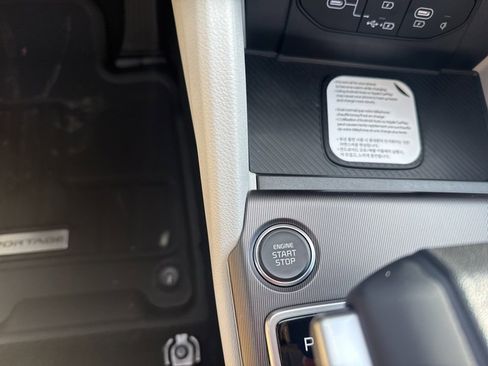 New 2026 Kia Sportage EX image 31