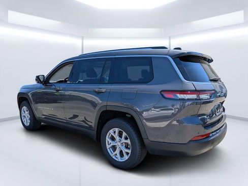 Used 2023 Jeep Grand Cherokee L Limited AWD/4WD image 5