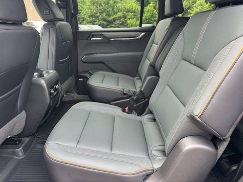New 2026 GMC Acadia AT4 w/ Luxury Package AWD/4WD image 21