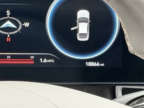 Used 2023 Hyundai Elantra SEL w/ Convenience Package image 14