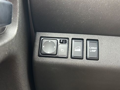 Used 2017 Nissan Frontier PRO-4X w/ Pro-4x Luxury Package AWD/4WD image 13