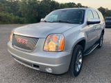Used 2014 GMC Yukon Denali image 2