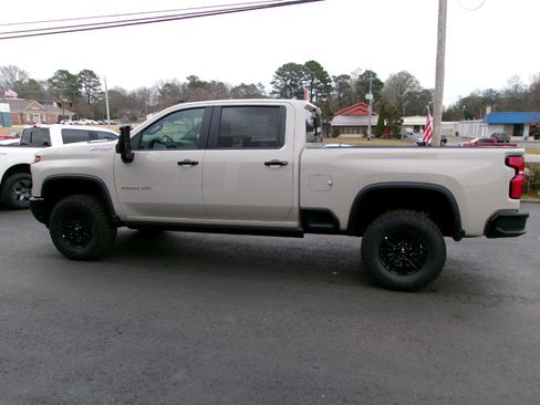 New 2026 Chevrolet Silverado 2500 ZR2 image 7