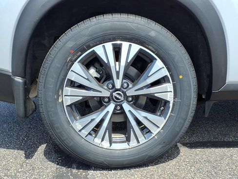 Certified 2023 Nissan Rogue SV w/ SV Premium B Package AWD/4WD image 8