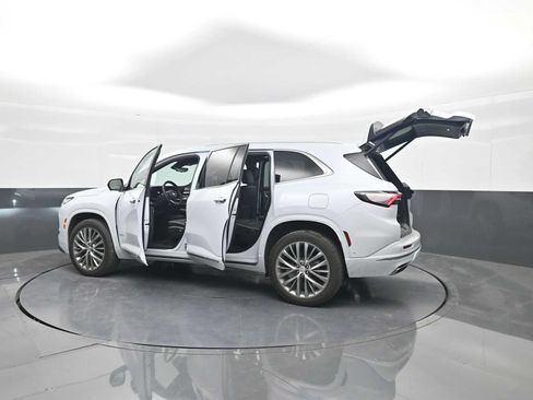 Used 2026 Buick Enclave Avenir w/ Super Cruise Package AWD/4WD image 53