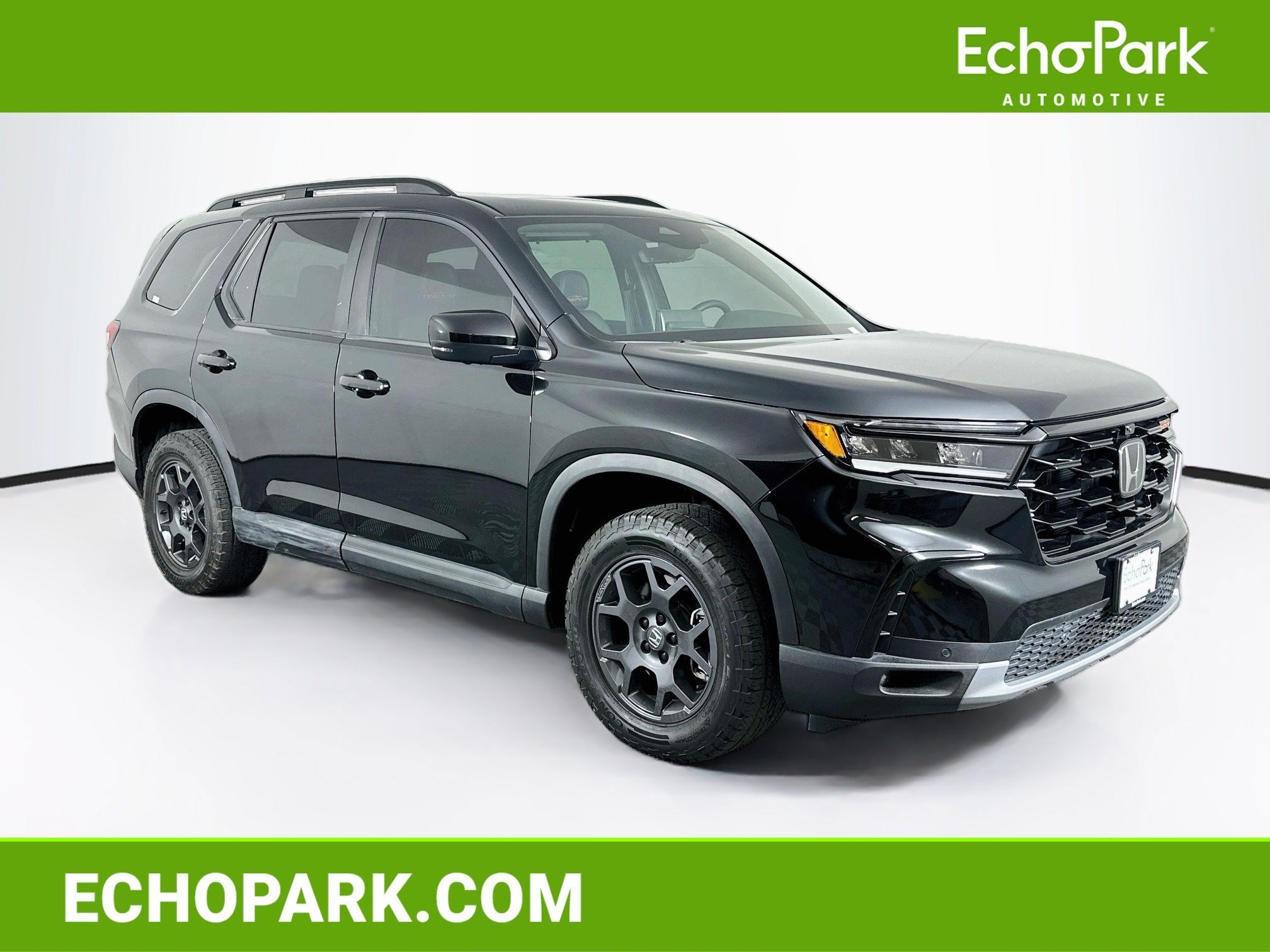 Used 2023 Honda Pilot TrailSport image 1