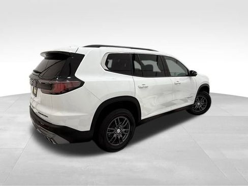 Used 2025 GMC Acadia Elevation image 6