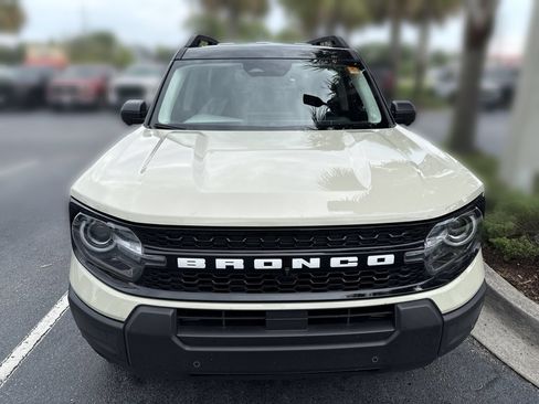 Certified 2025 Ford Bronco Sport Outer Banks w/ Outer Banks Tech Package+ AWD/4WD image 9