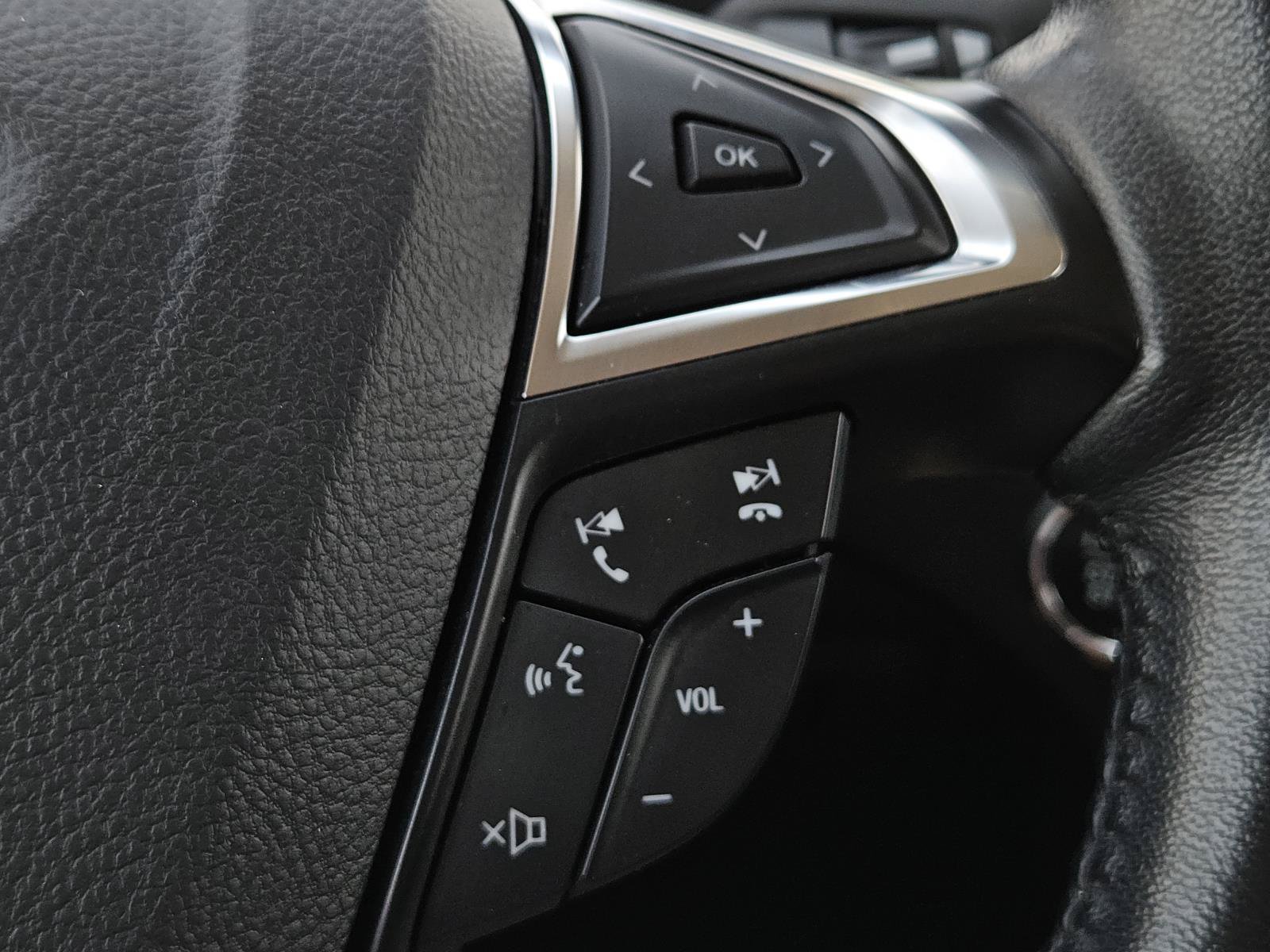 Used 2024 Ford Edge SEL AWD/4WD image 22